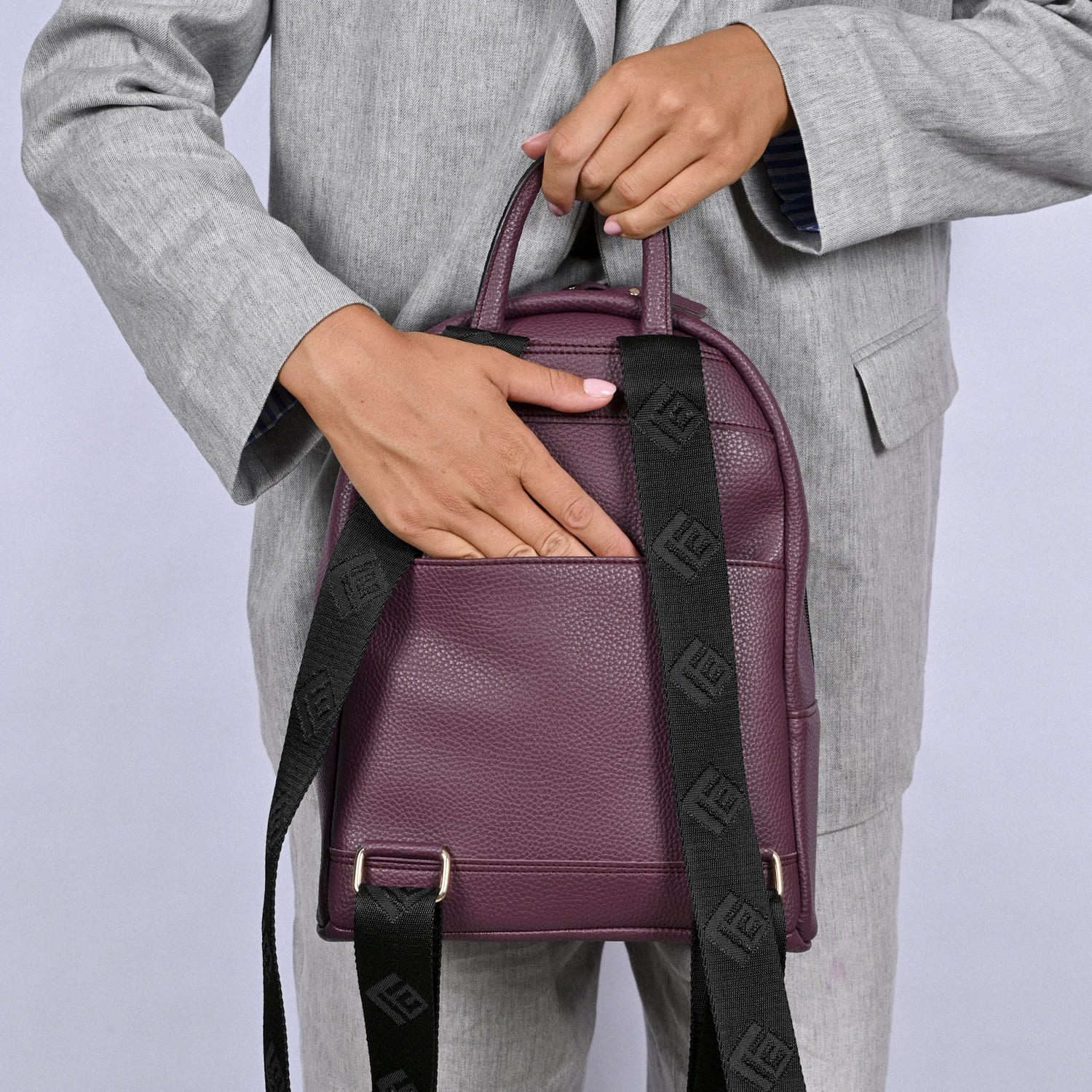 ersi-asti-collection-model-3.jpg