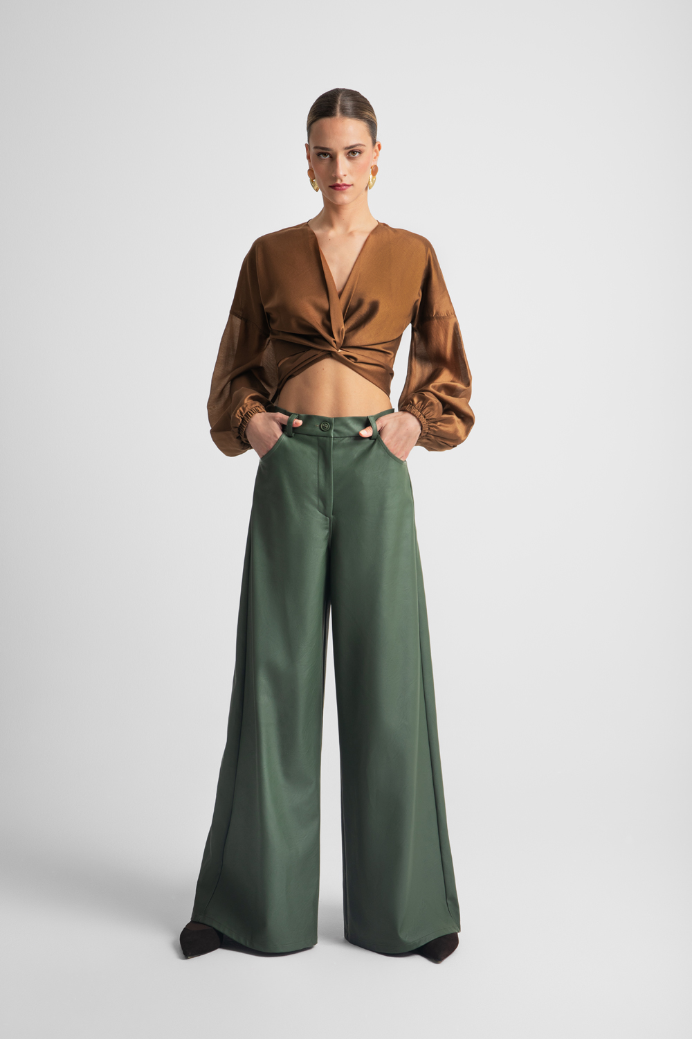 Faux leather λαδί παντελόνα MOUP002S